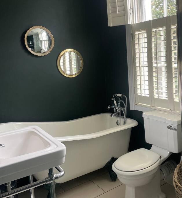 Вилла Beautiful London Victorian House, Sleeps 12 Экстерьер фото